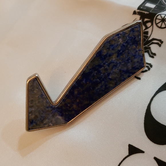 DISNEY BROOCH - Picture 6 of 6